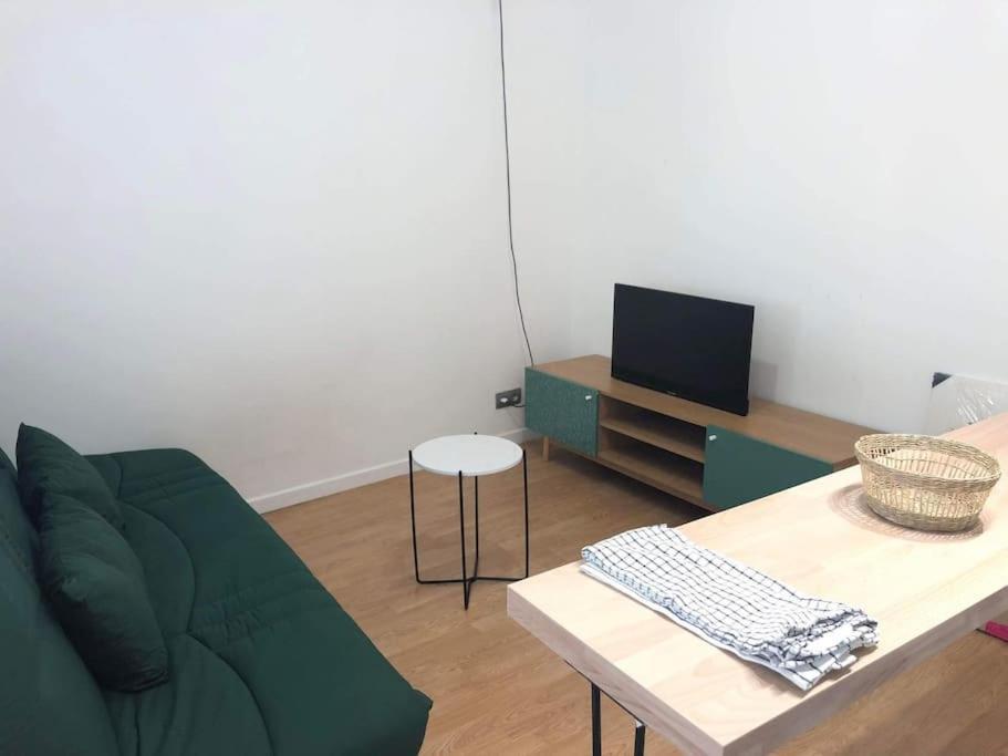 Studio Confortable Pres De Paris Lägenhet Villejuif Exteriör bild